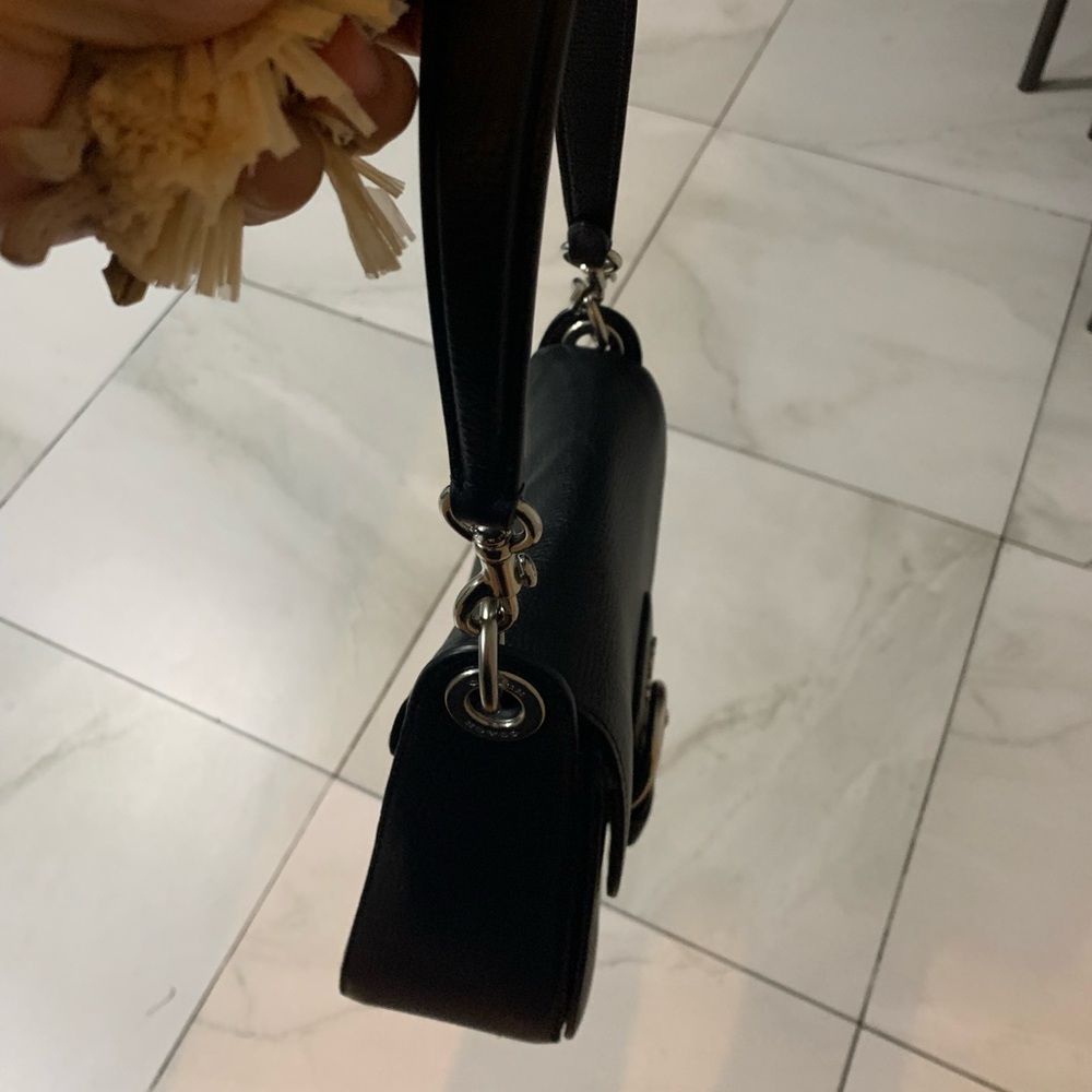 Coach purse with crossbody strap - Picture 2 of 9